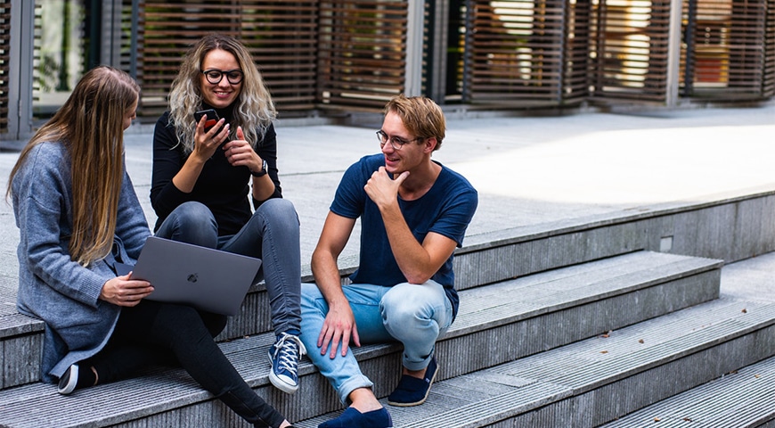 Uddan dig hjemme – De 3 bedste online-universiteter